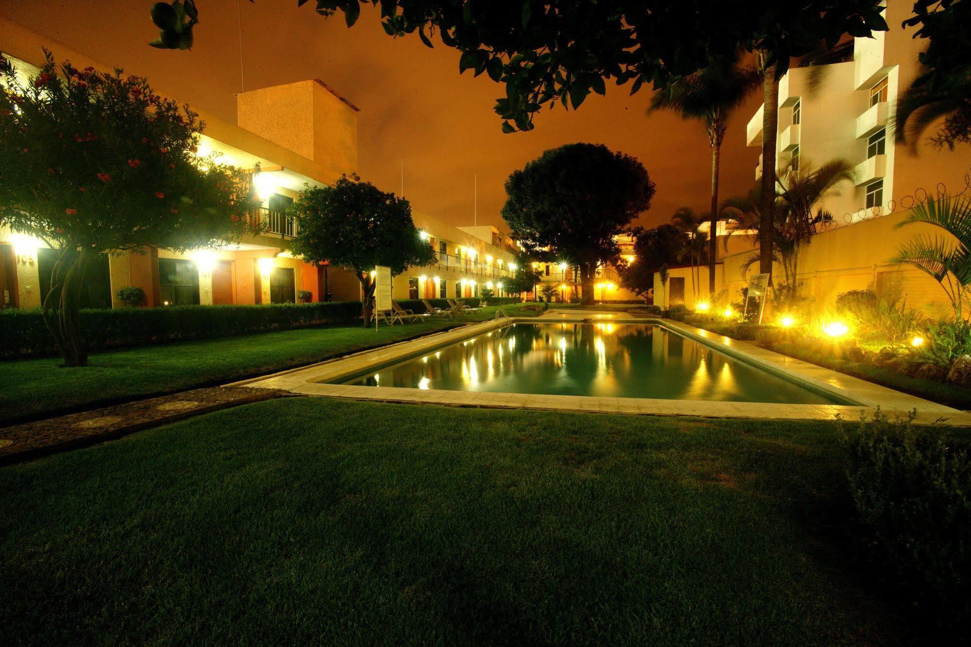 Hotel Puerta Del Sol Guadalajara Сапопан Удобства фото